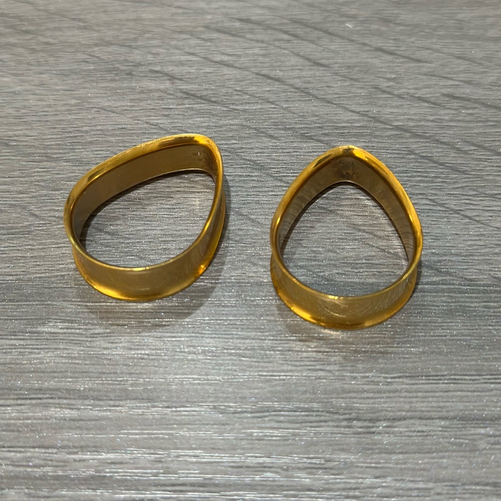 Teardrop Ear Plugs Tunnel - Gold Stainless Steel